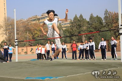 第四届中小学生田径运动会拉开帷幕